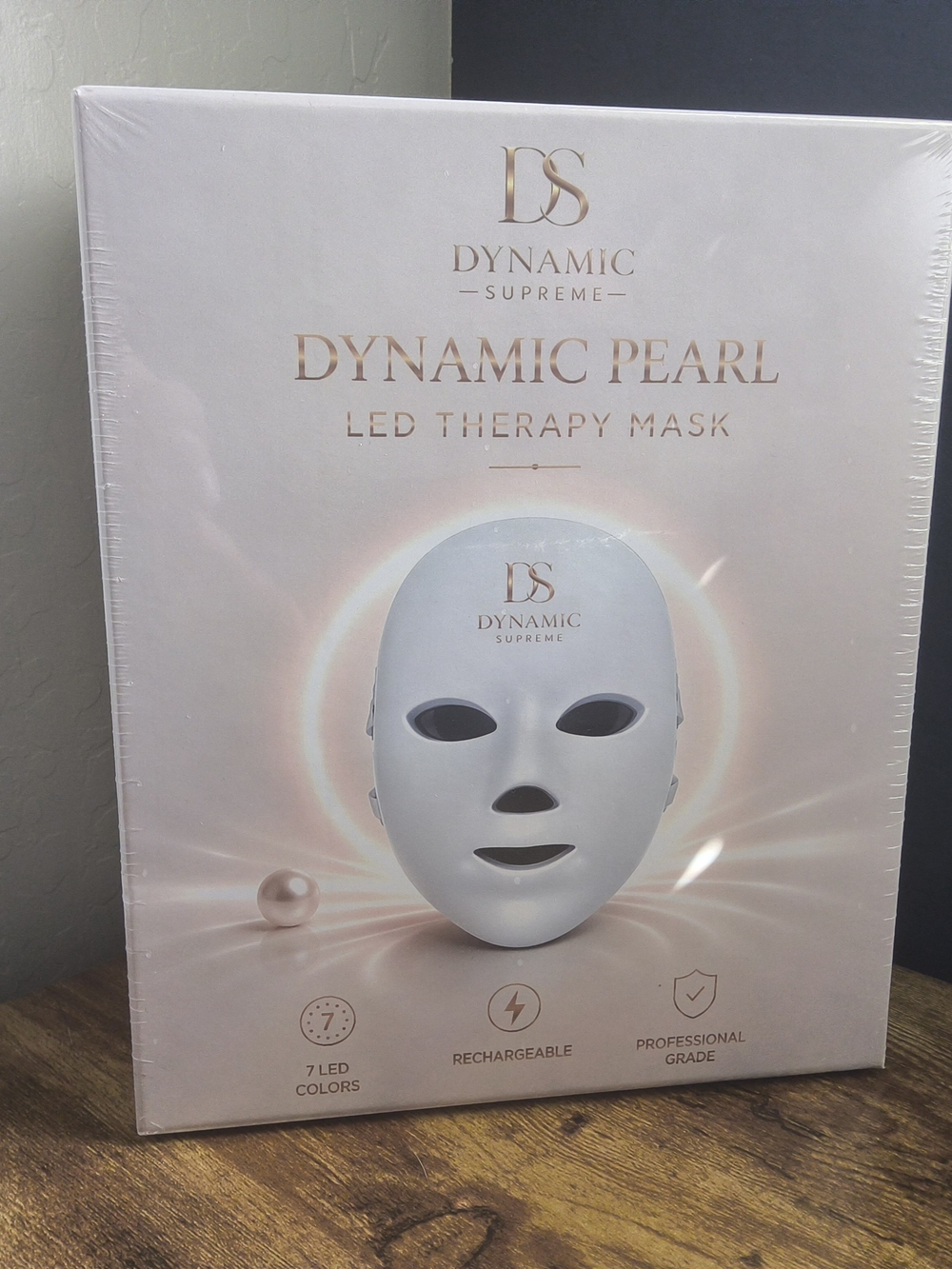 Dynamic Pearl LED Therapy Mask